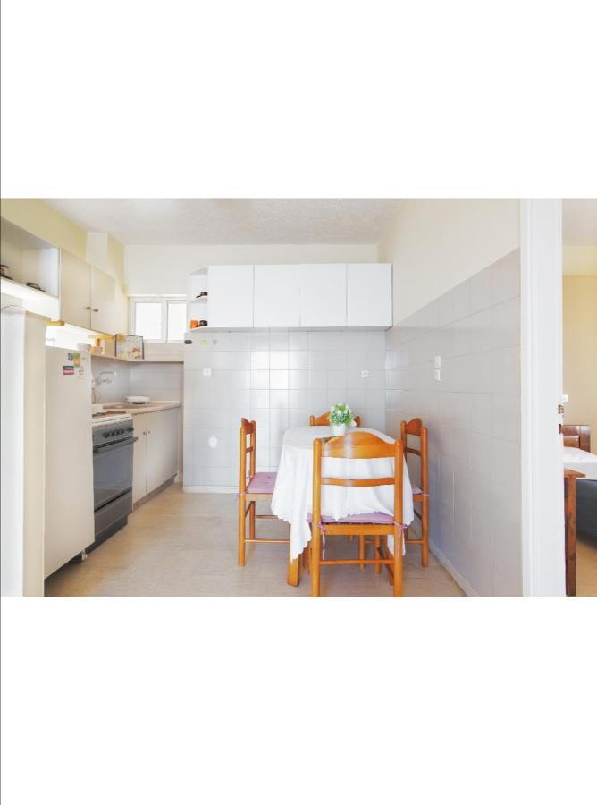 Faros Apartments Artémida Eksteriør bilde